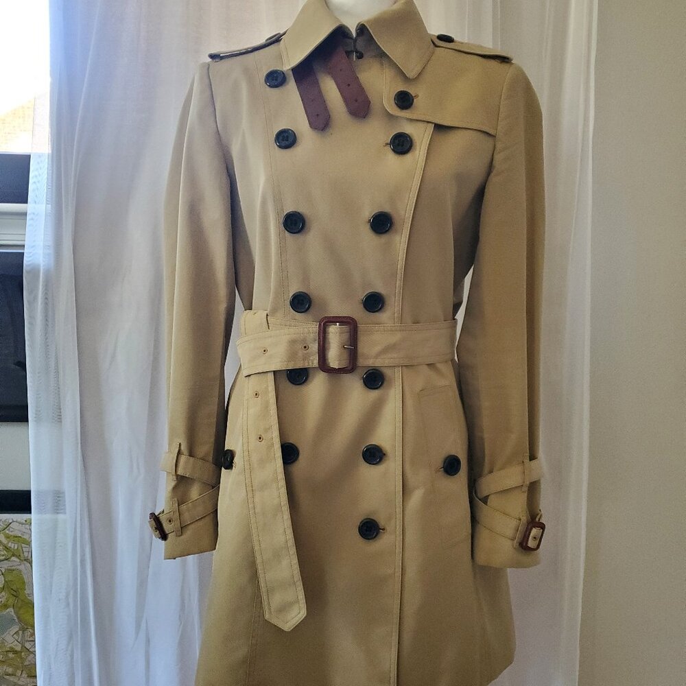 BURBERRY TRENCH COAT, 10